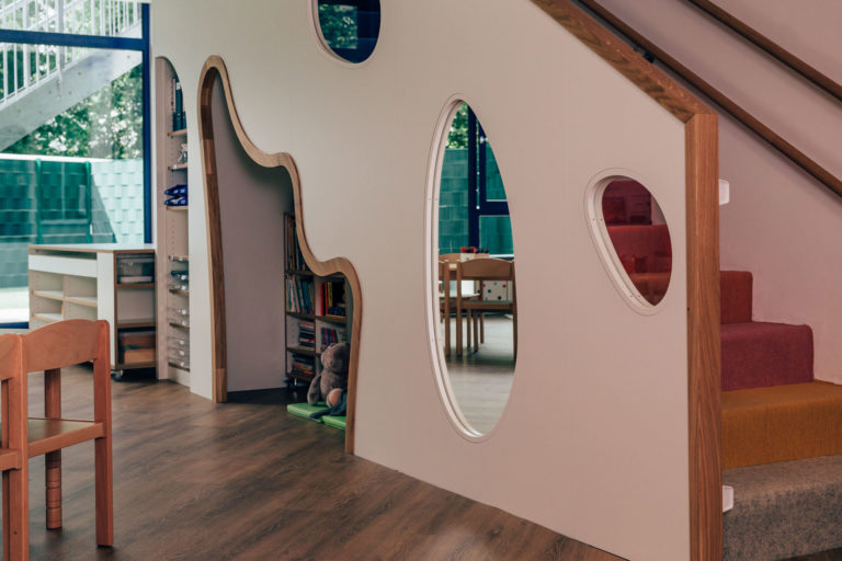 Classroom with a play gallery at ISR Kindergarten Düsseldorf