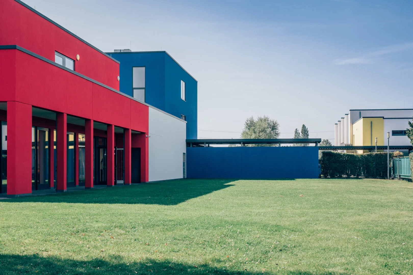ISR International School on the Rhine - Düsseldorf, Neuss, Meerbusch